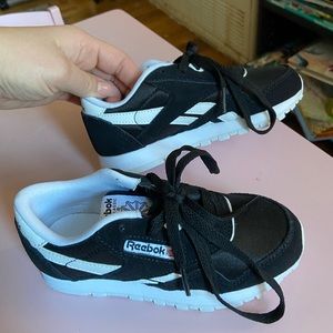 Reebok sneakers kids size 11